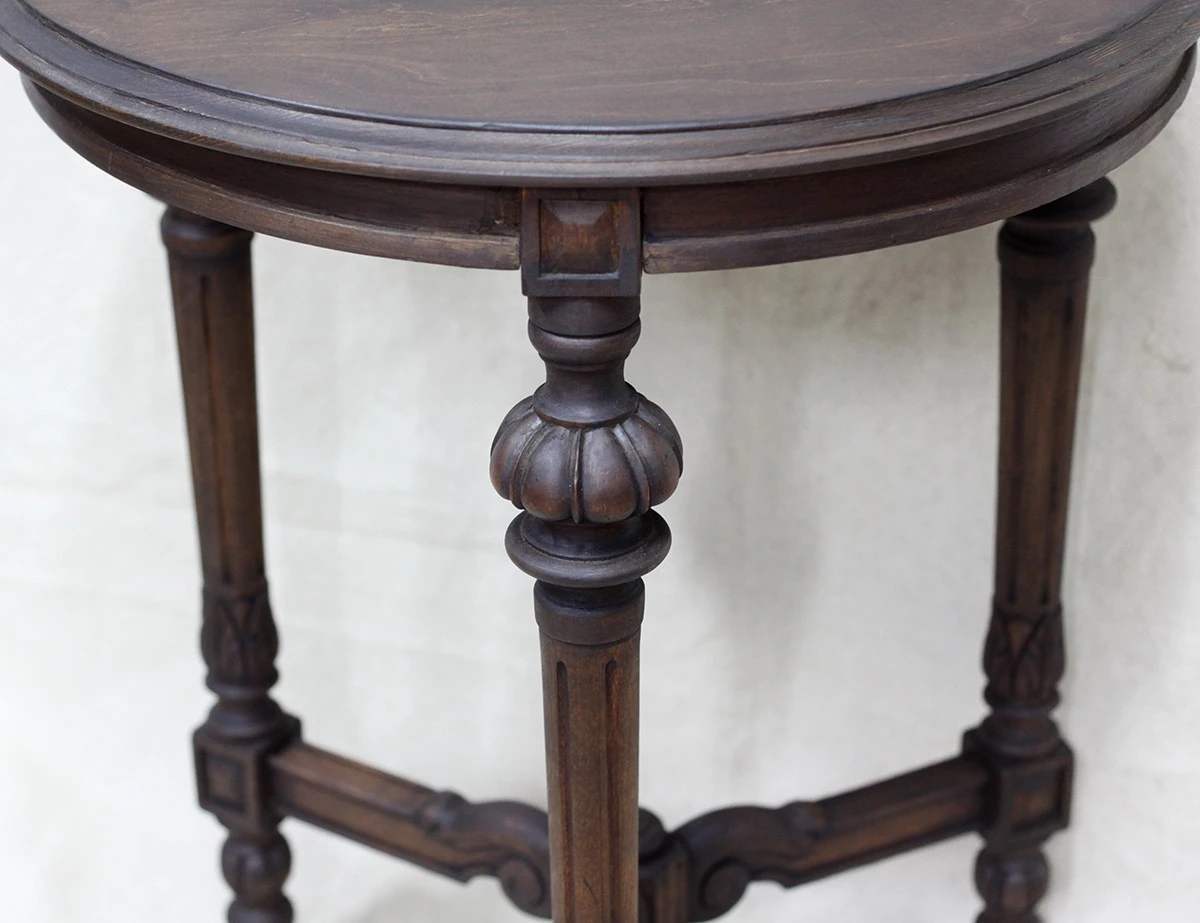 Реставрация старинного круглого столика