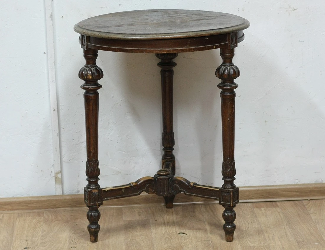 Реставрация старинного круглого столика