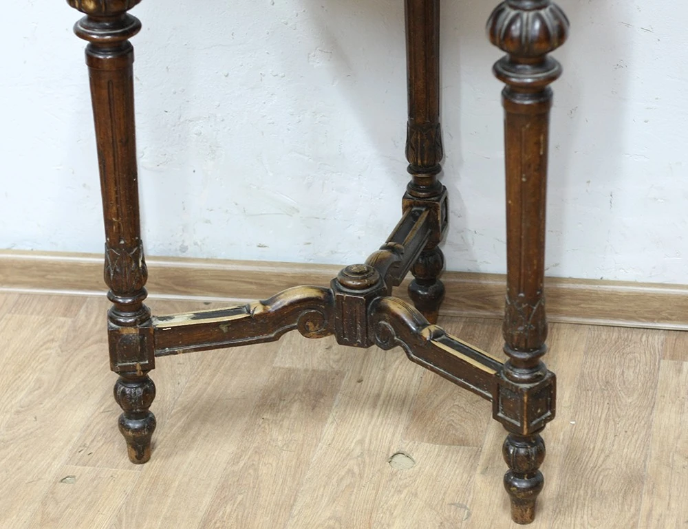 Реставрация старинного круглого столика