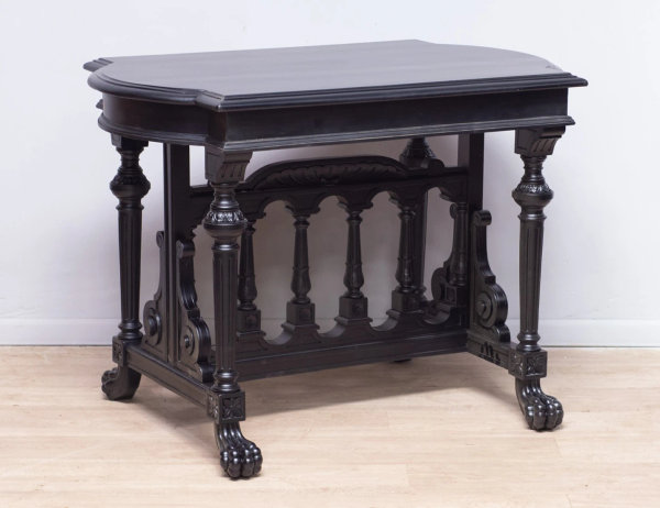 Реставрация антикварного раздаточного стола