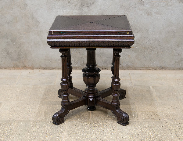 Реставрация антикварного ломберного стола 19 века