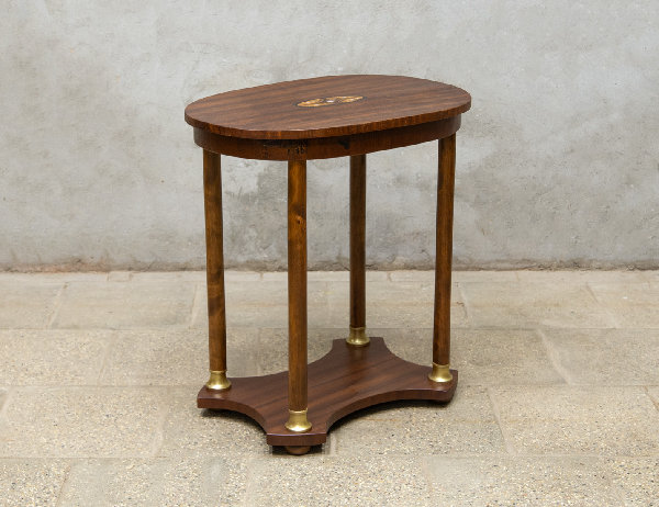 Реставрация антикварного столика с инкрустацией