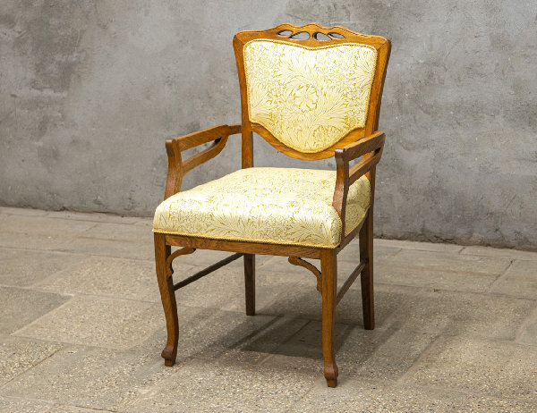 Реставрация старинного кресла в стиле модерн