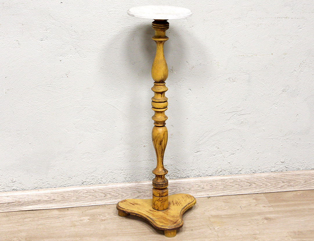 Старинная подставка