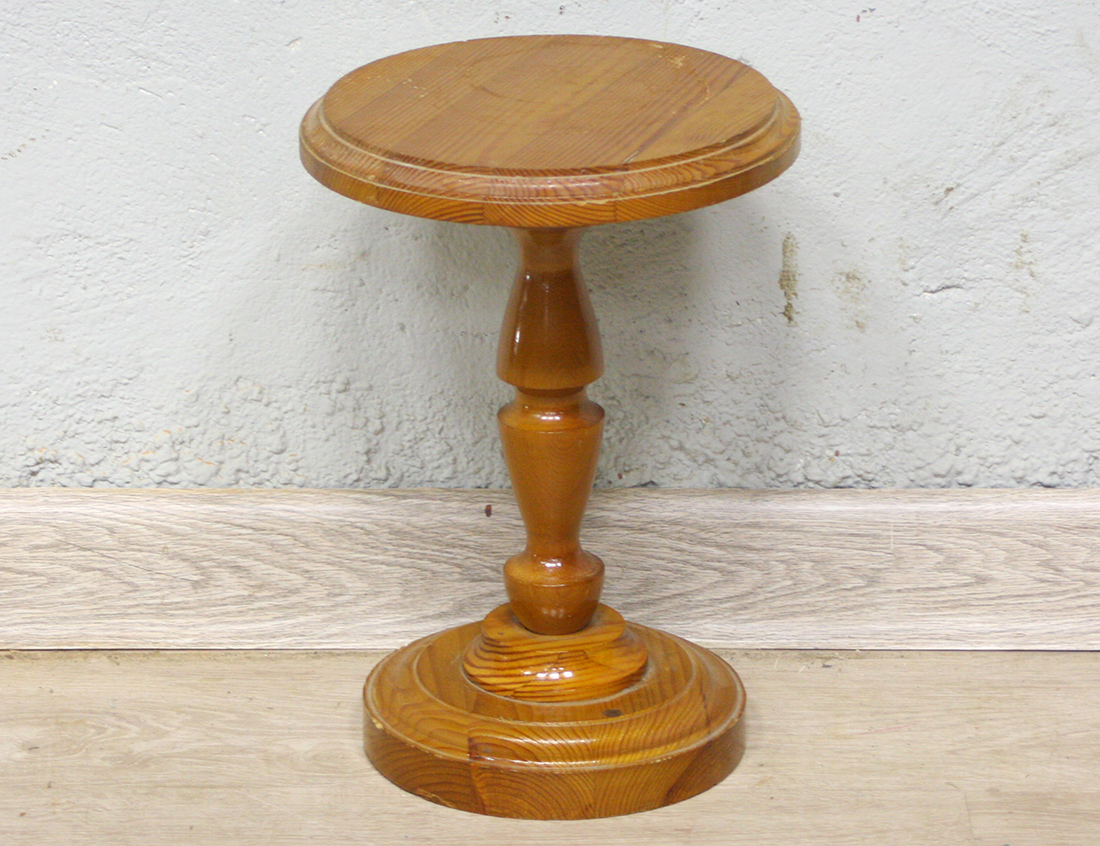 Старинная подставка