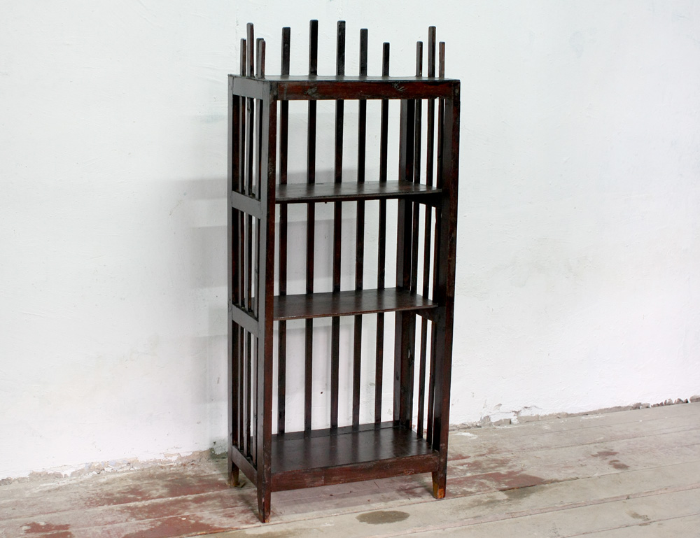 Старинная этажерка