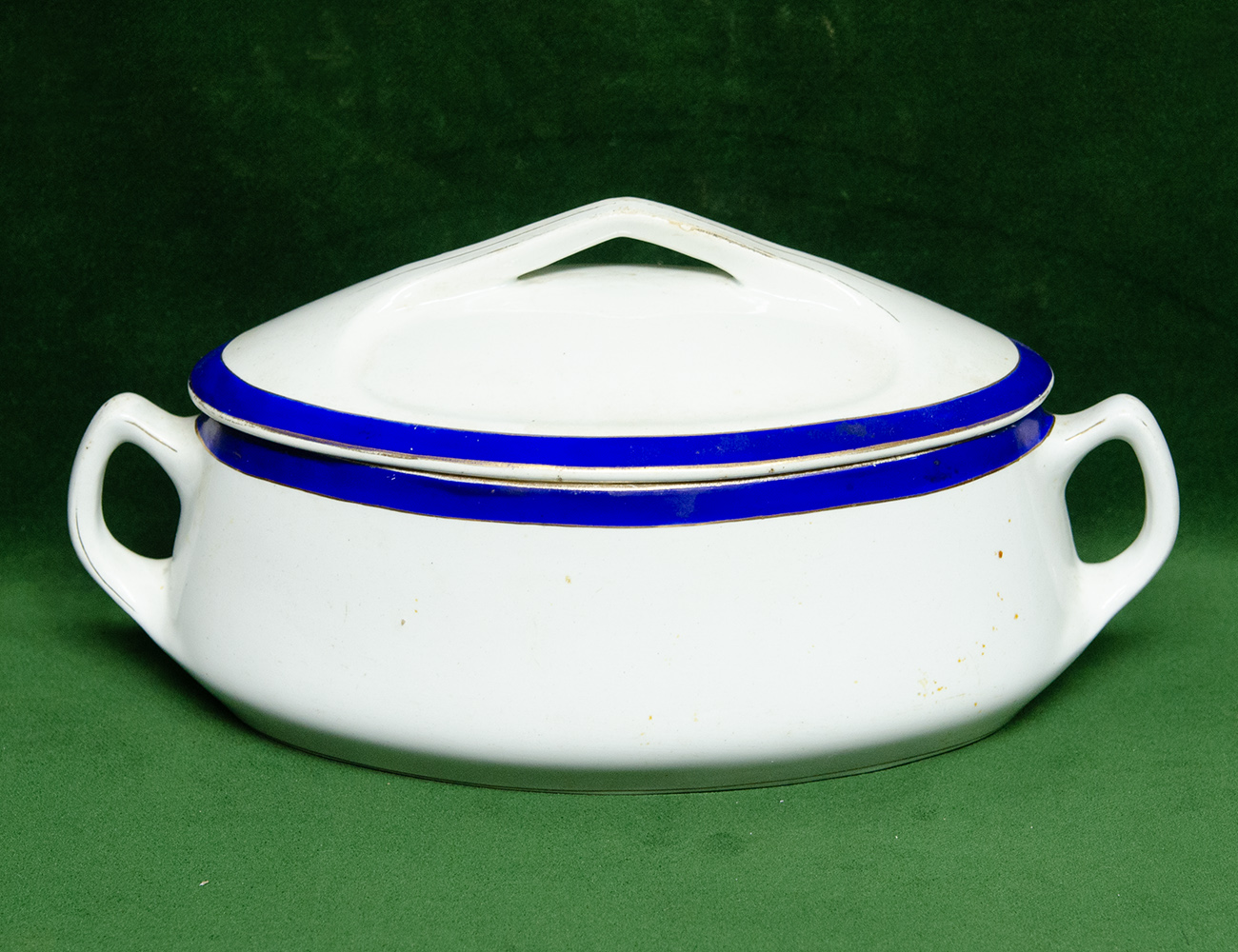 Фаянсовый супница, М.С. Кузнецов