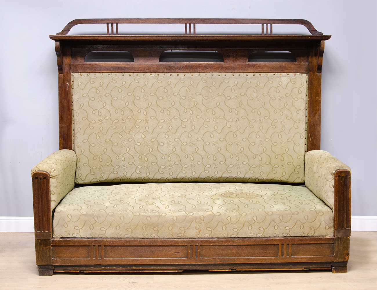 Старина диван. Антикварный диван. Антикварный диван в стиле Модерн. Диван ар нуво. Части антикварной софы.