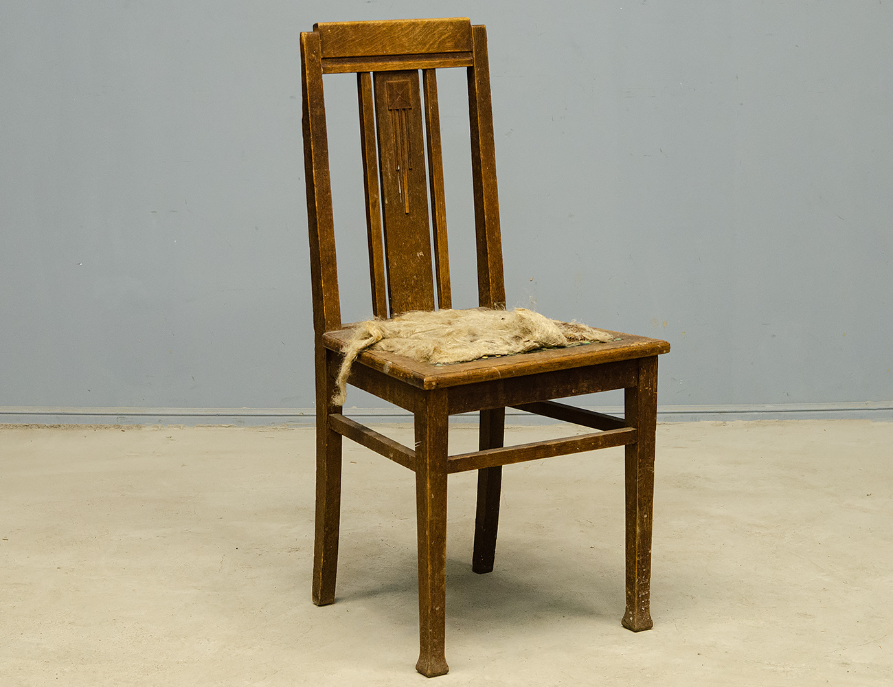 Стул из дуба купить. Венский стул артикул сту-175. Дубовый стул старинный Лютер Ревель. Старинный стул. Стул дубовый.