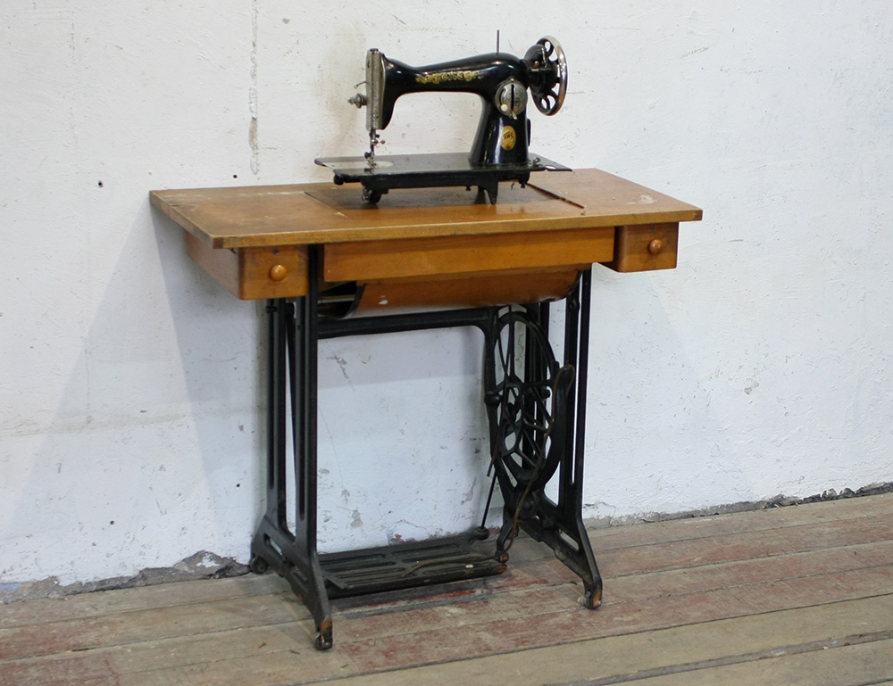 Старая ножная швейная машинка цена