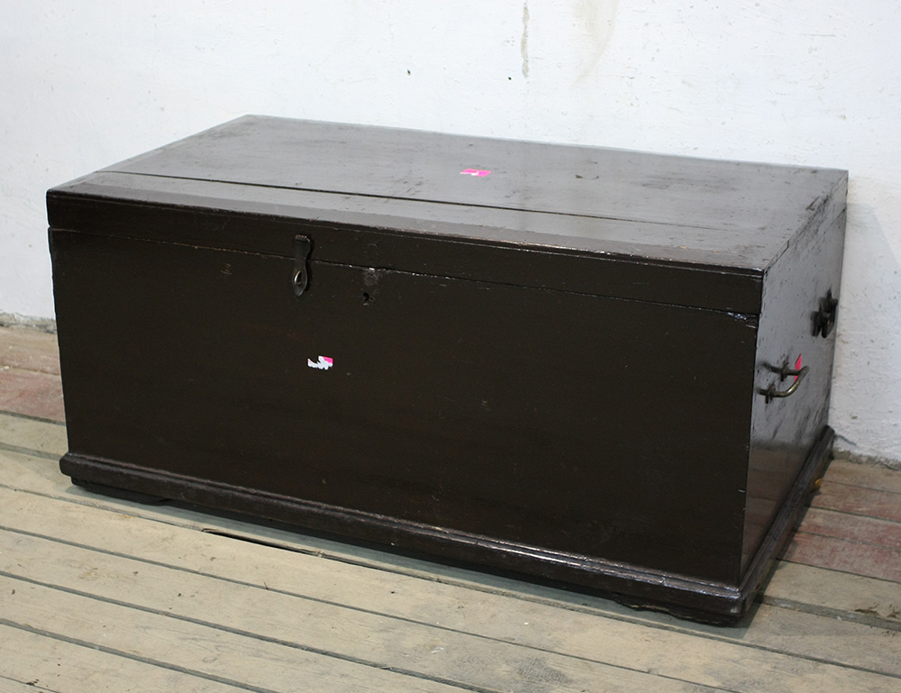 Старинный сундук