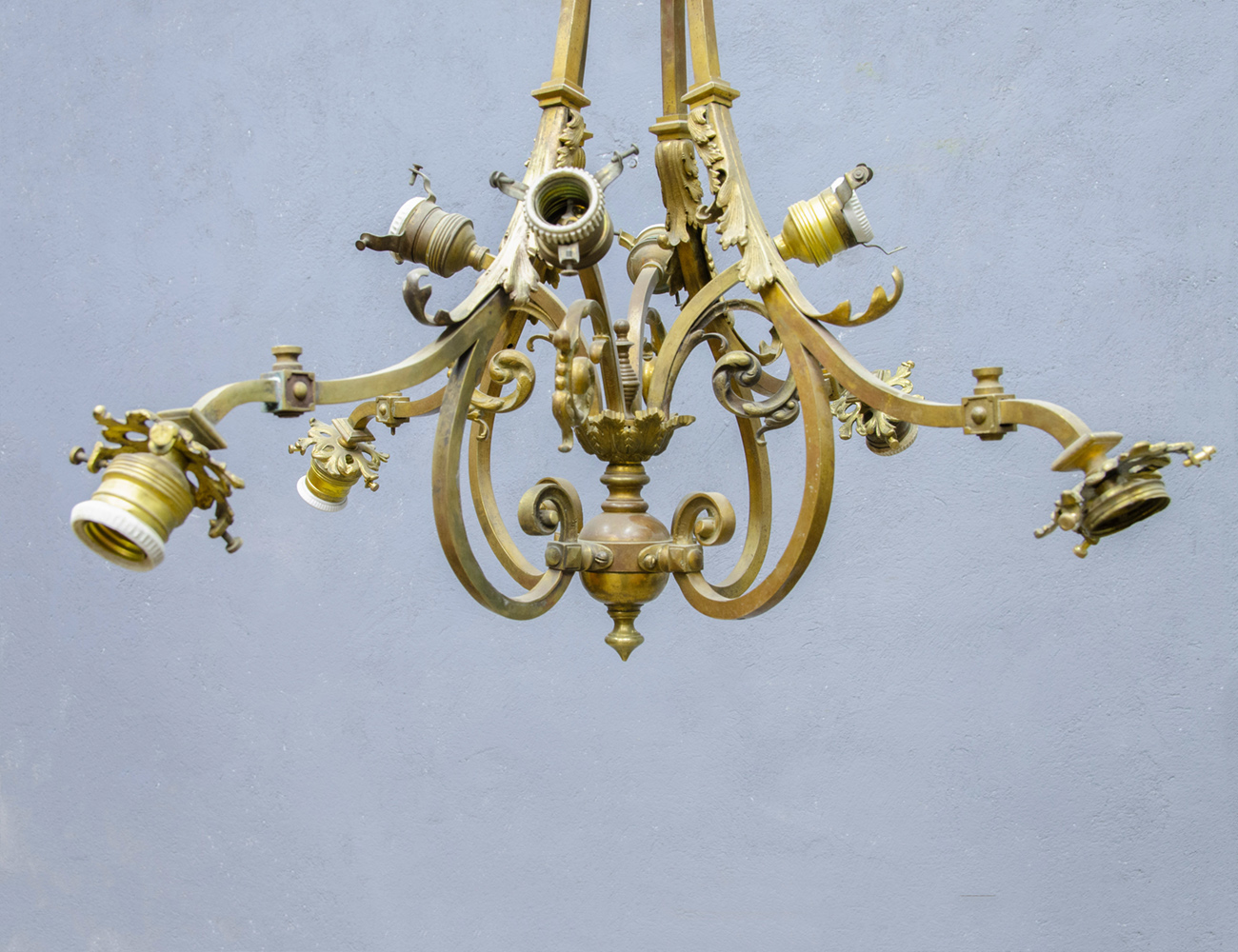 Антикварная позолоченная люстра
