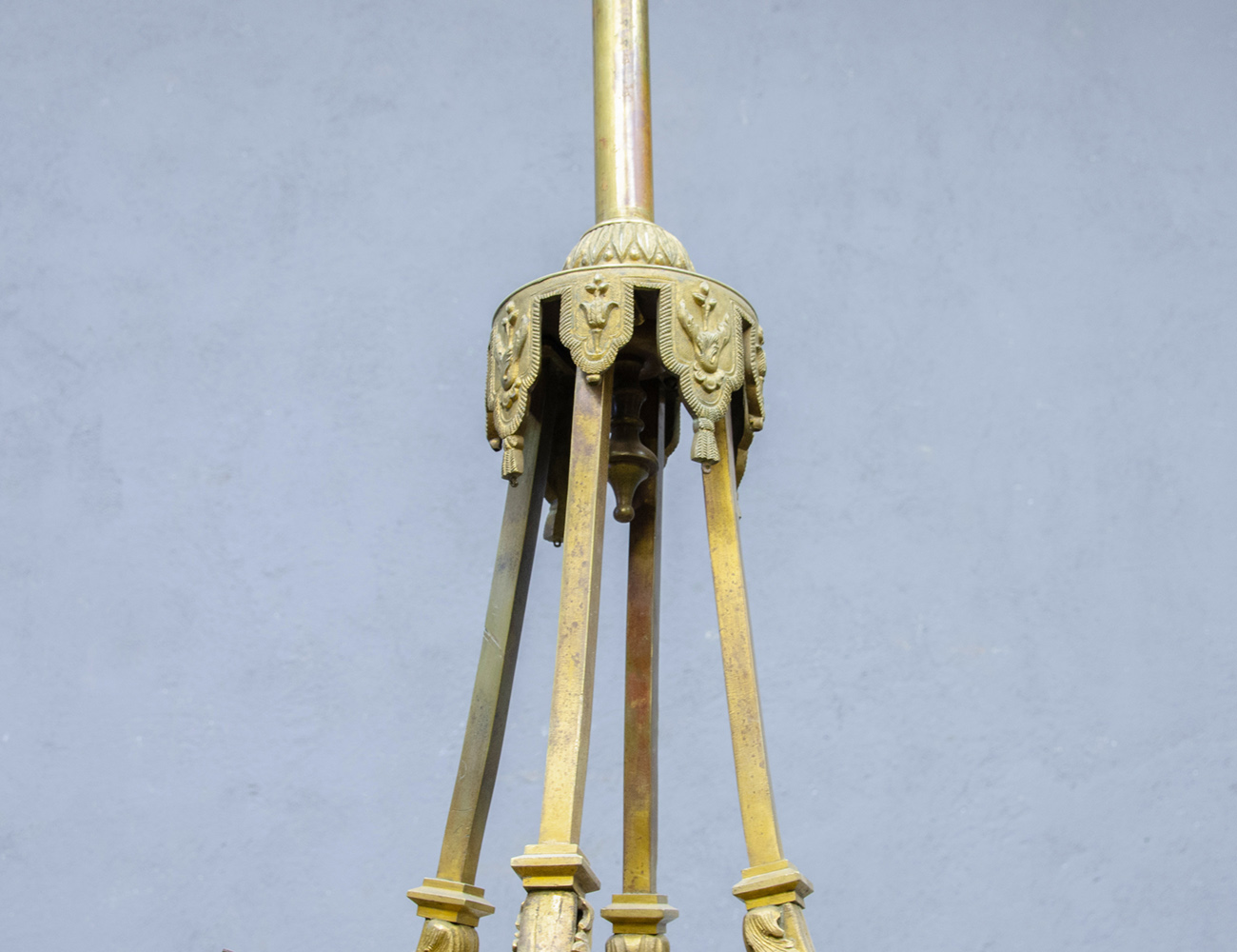 Антикварная позолоченная люстра