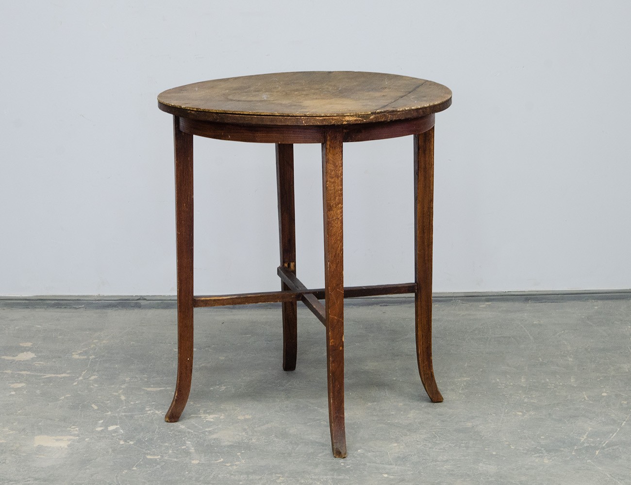 Старинный гостиный стол