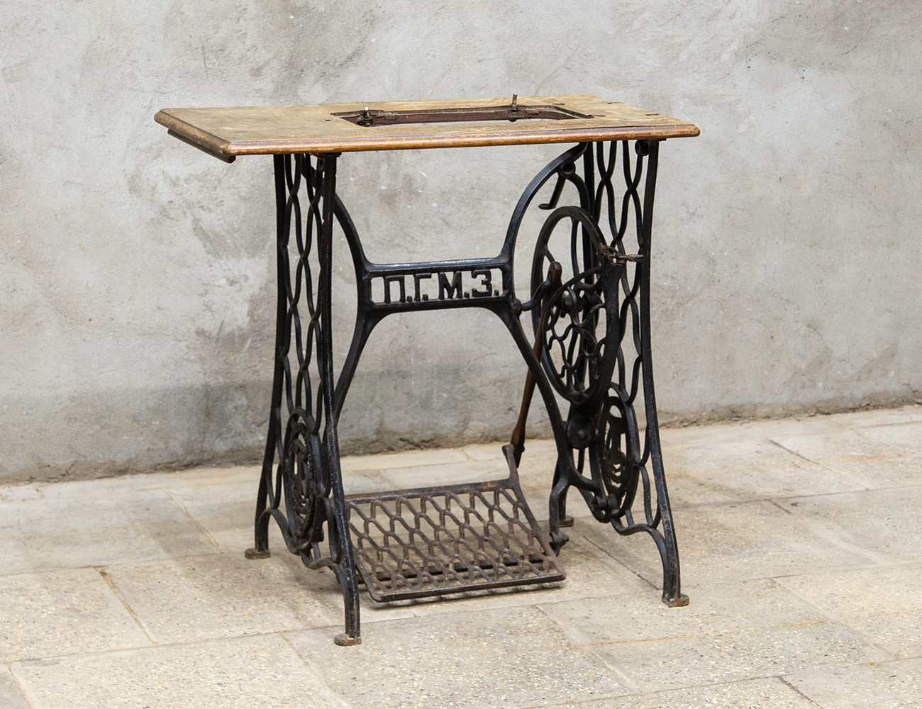 Чугунная станина ПГМЗ