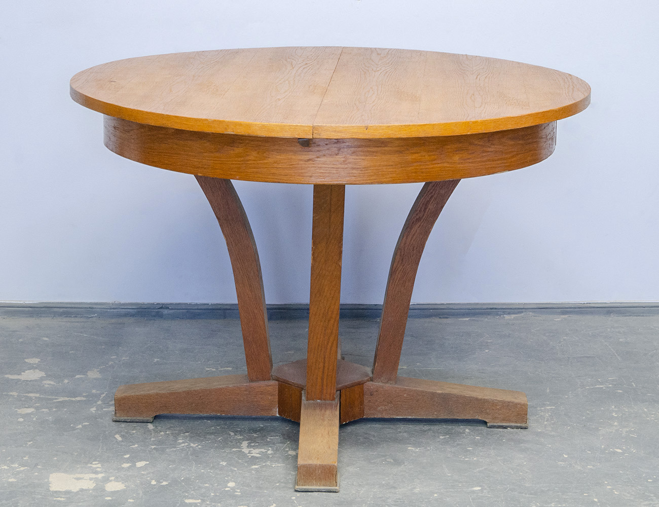 Винтажный обеденный стол