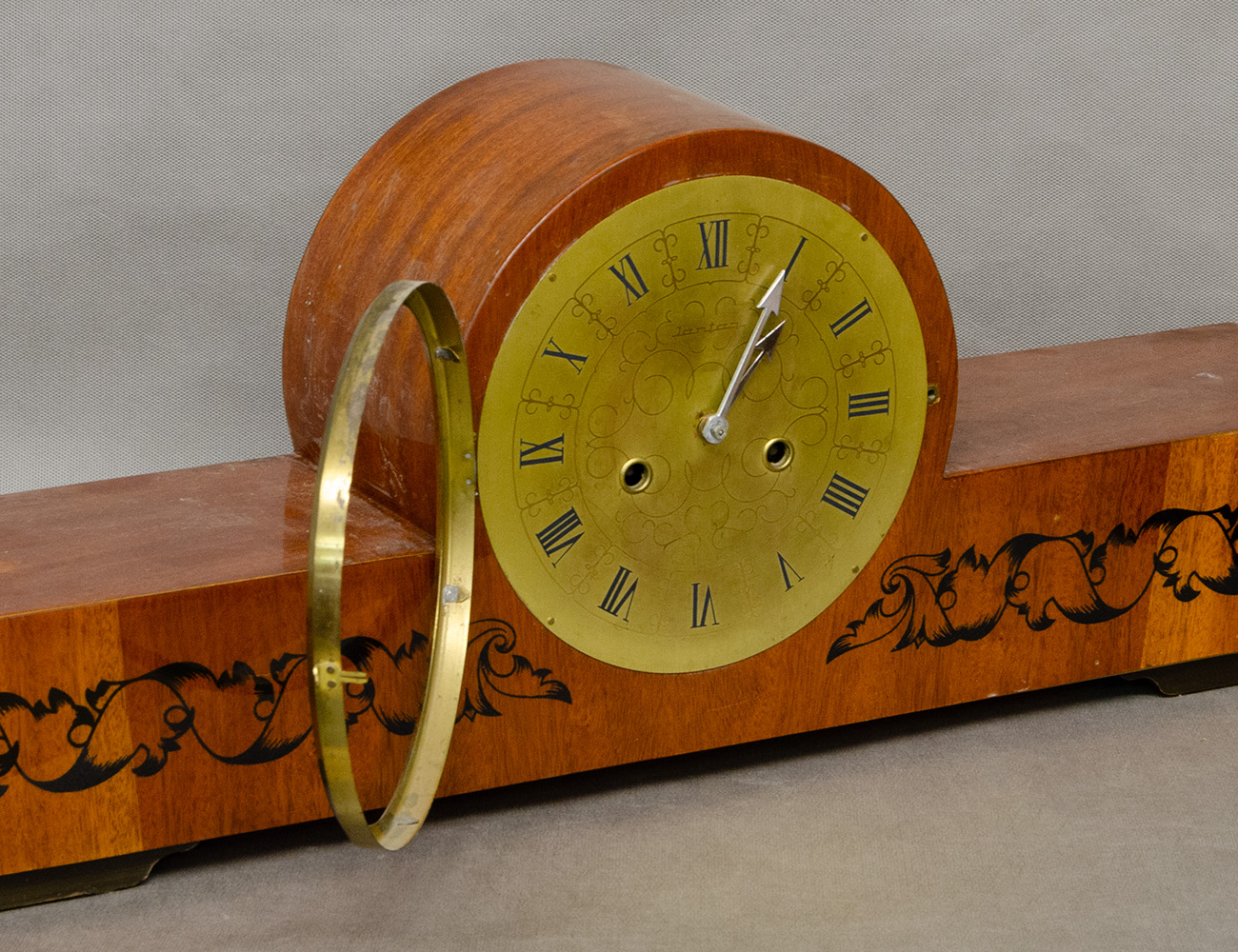 Каминные часы Янтарь