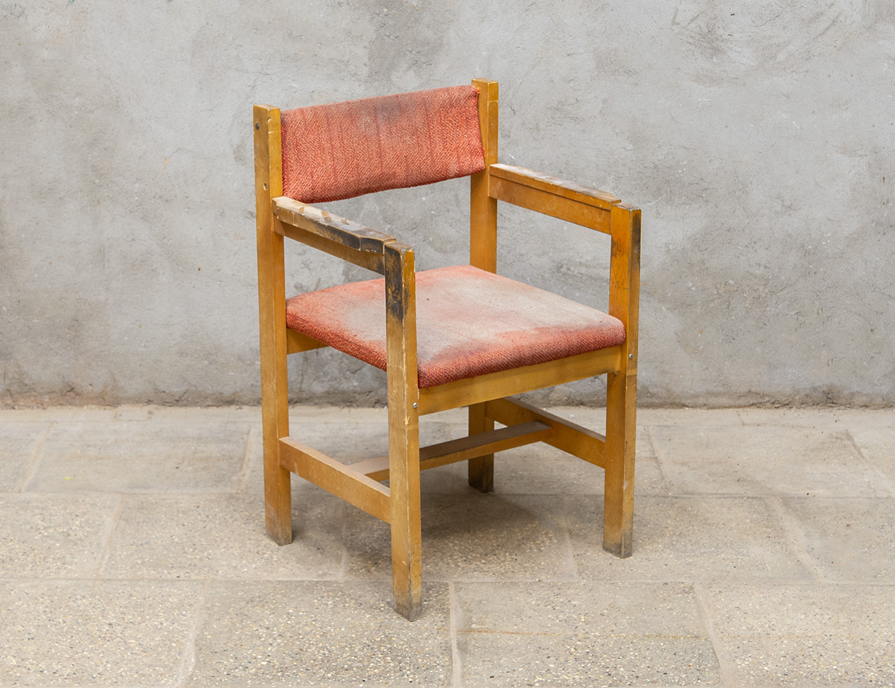 Винтажное детское кресло