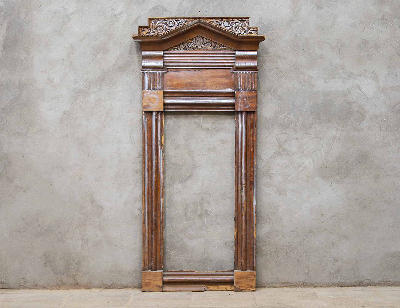 Антикварное ростовое зеркало