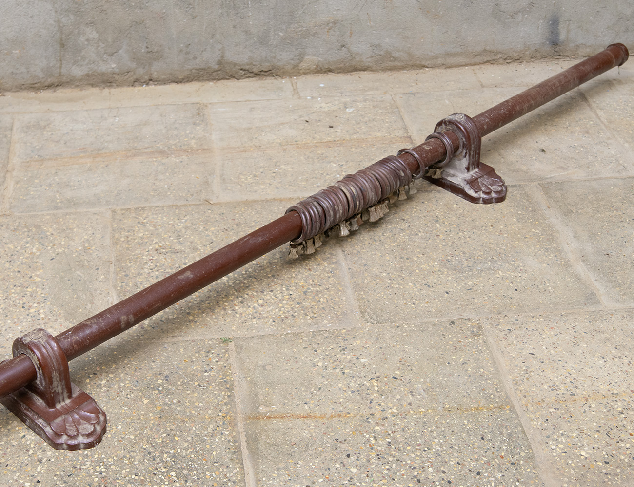 Старинный карболитовый карниз