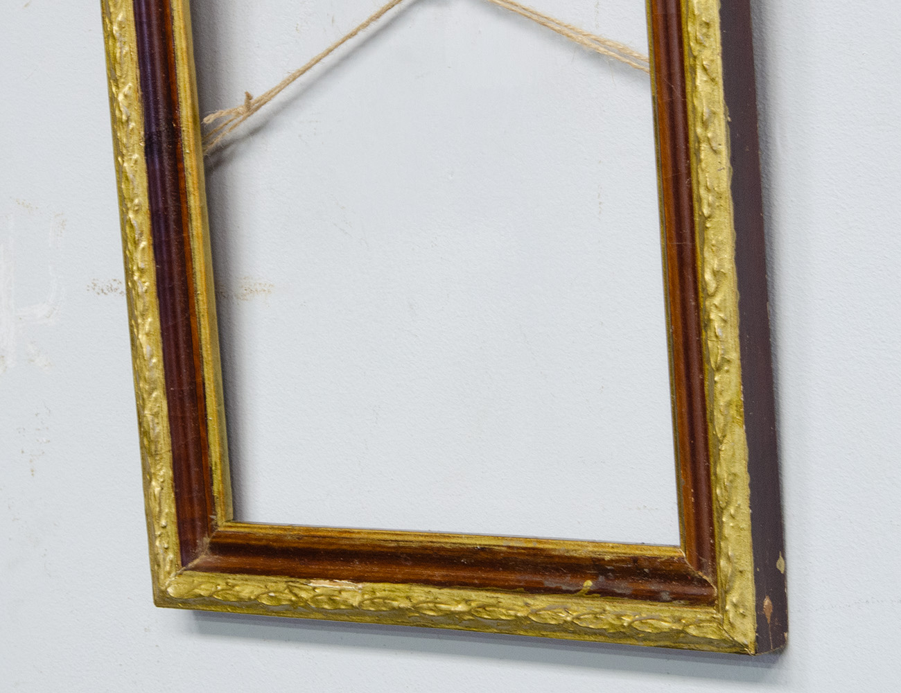 Старинная рама