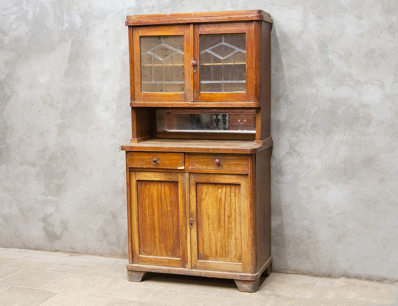 Старинный буфет