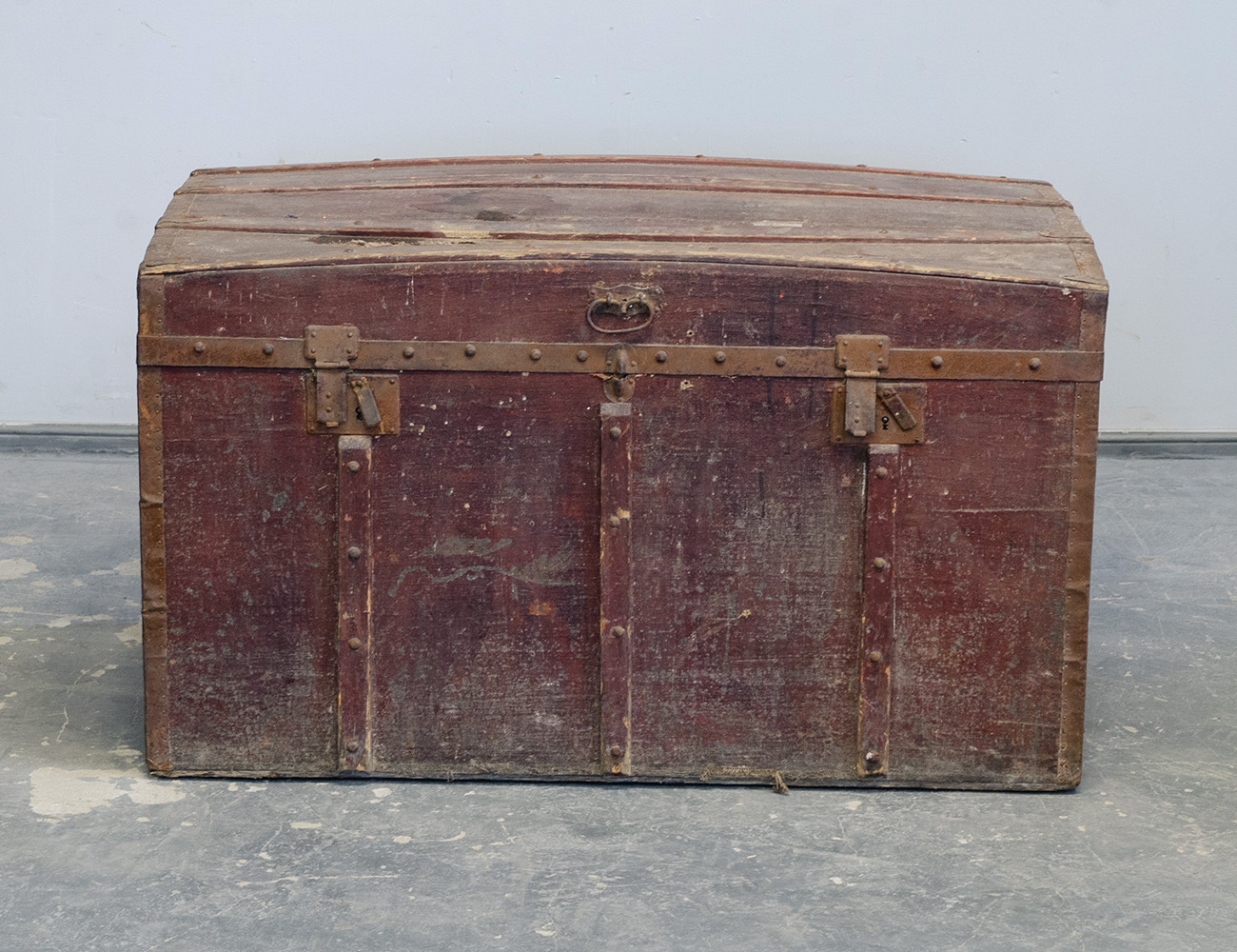 Старинный дорожный кофр