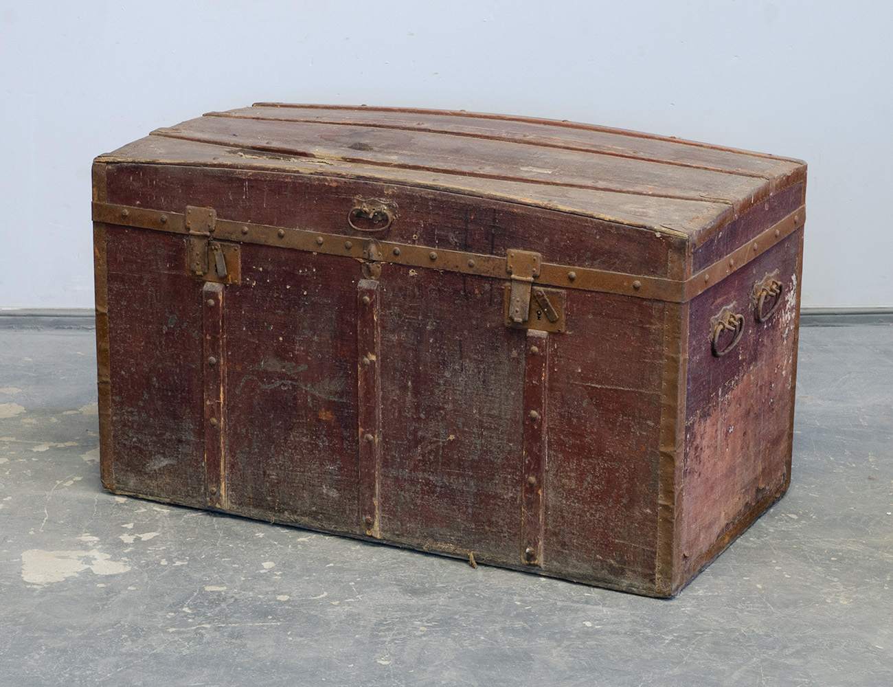 Старинный дорожный кофр