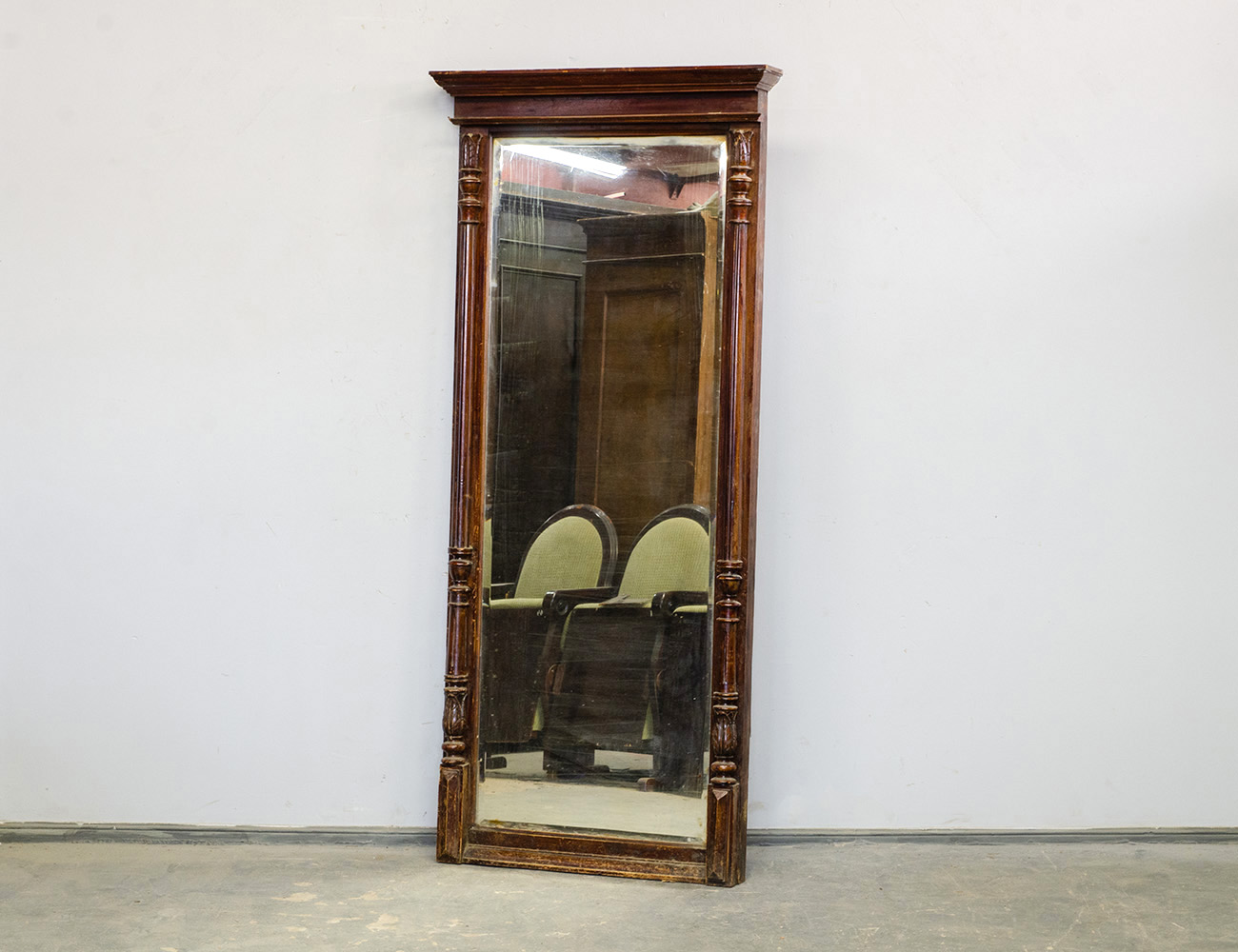 Антикварное ростовое зеркало 19 века