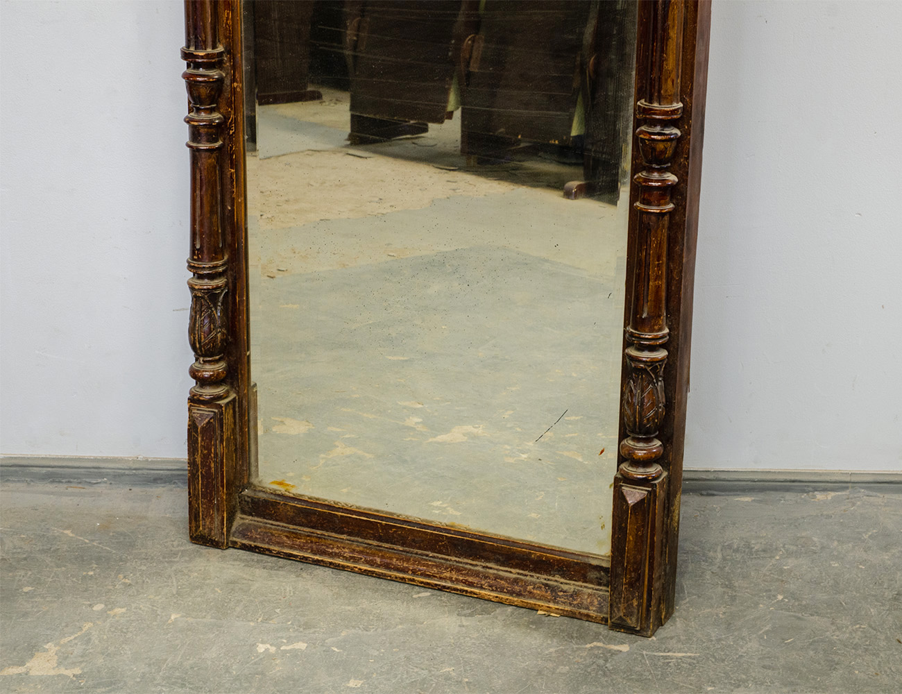 Антикварное ростовое зеркало 19 века