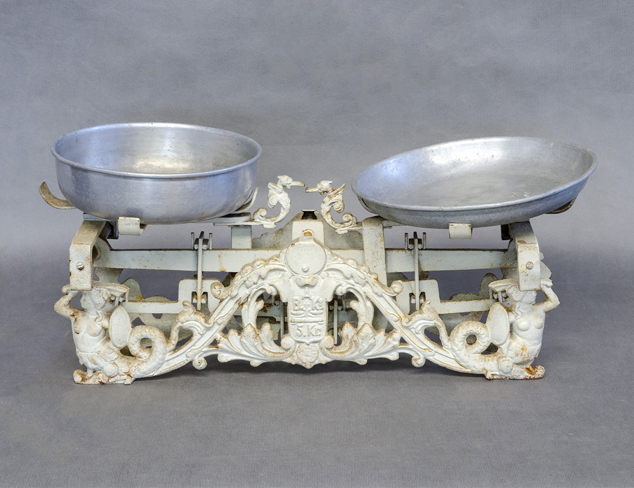 Старинные весы системы Беренже