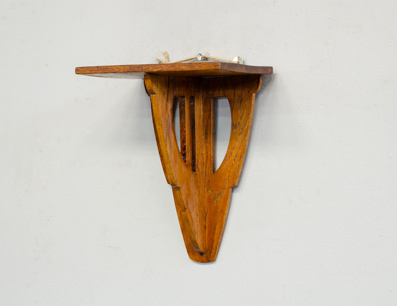 Старинная дубовая полка