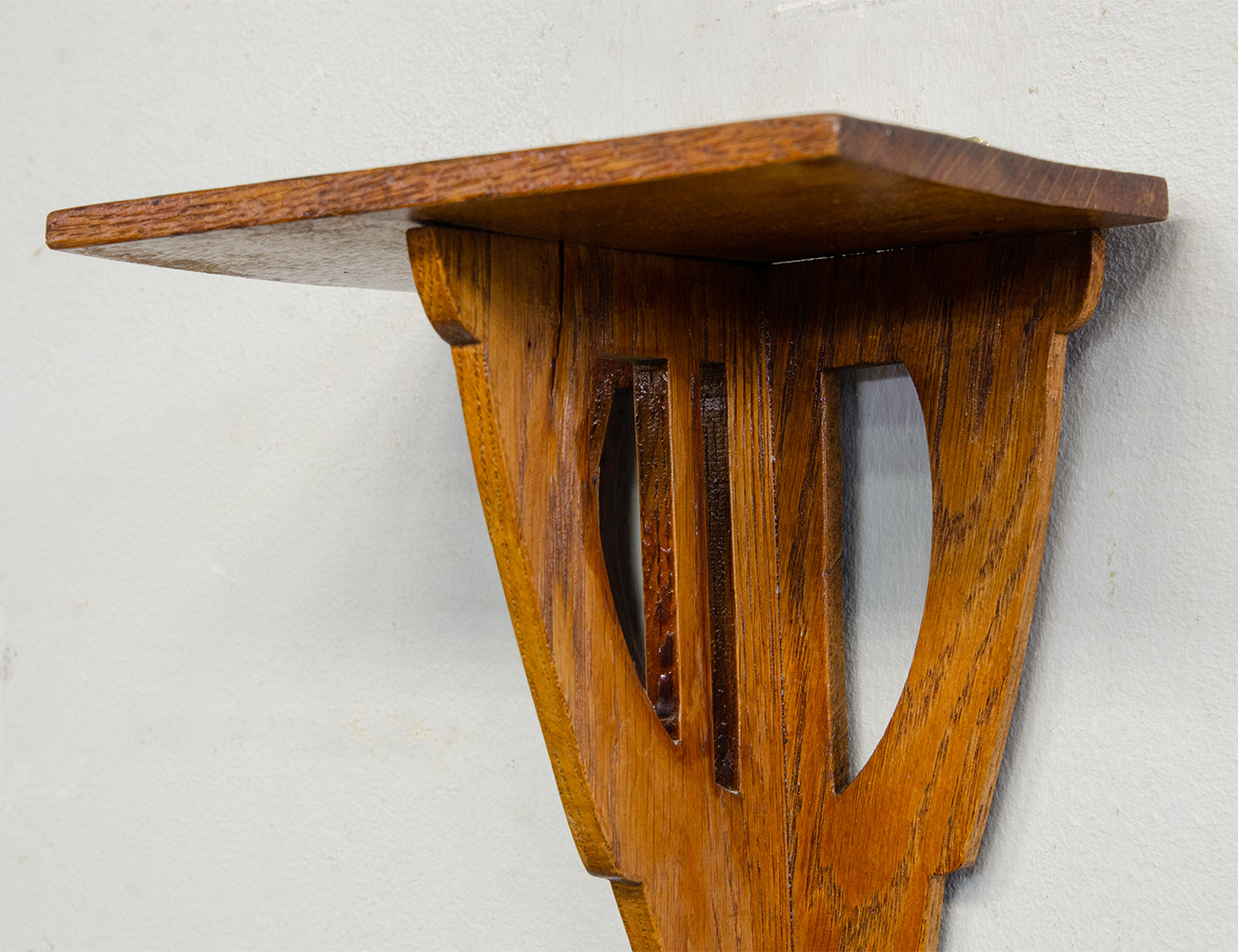 Старинная дубовая полка