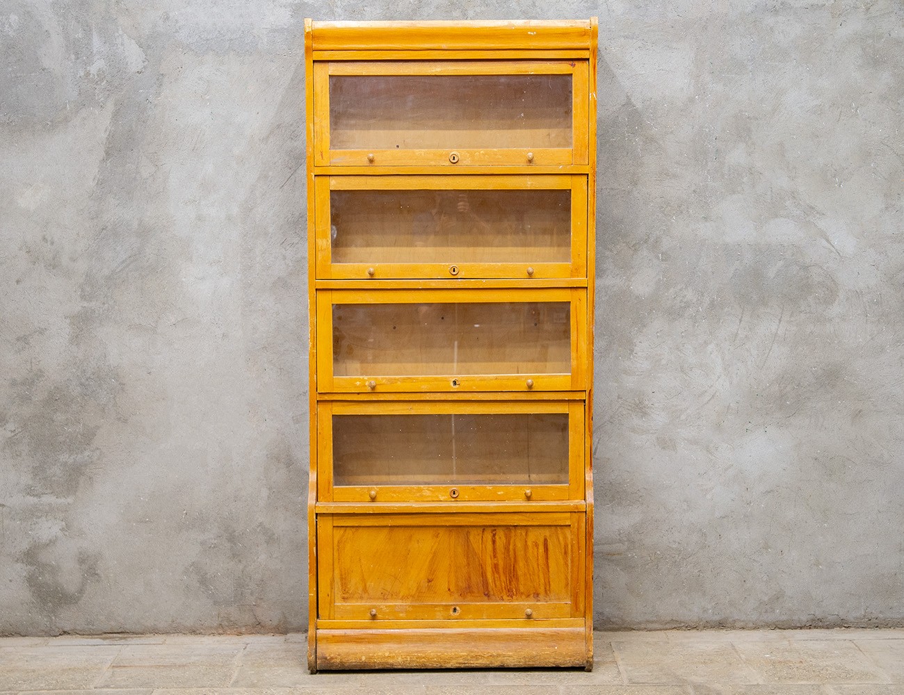 Старинные книжные полки