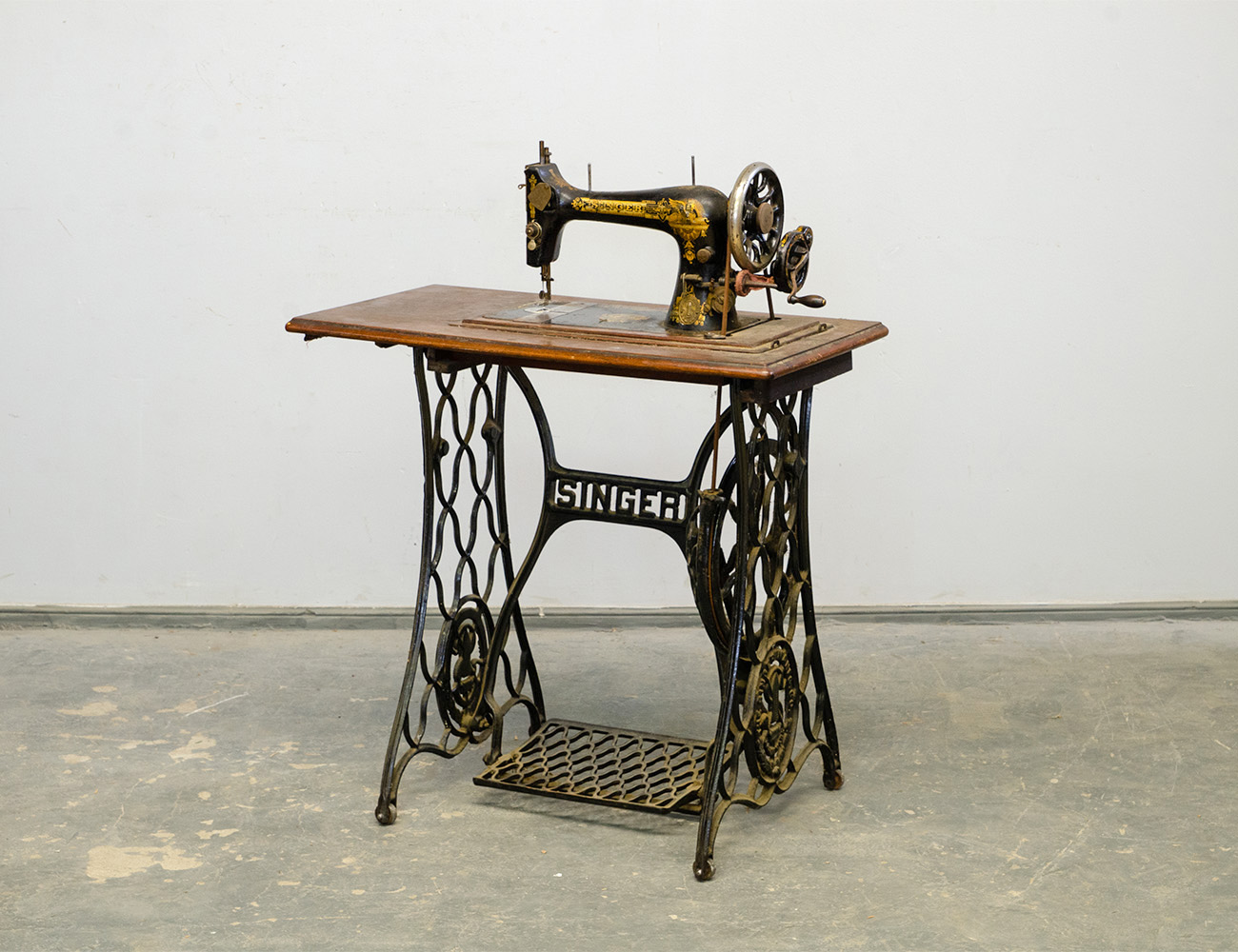 Чугунная станина Singer
