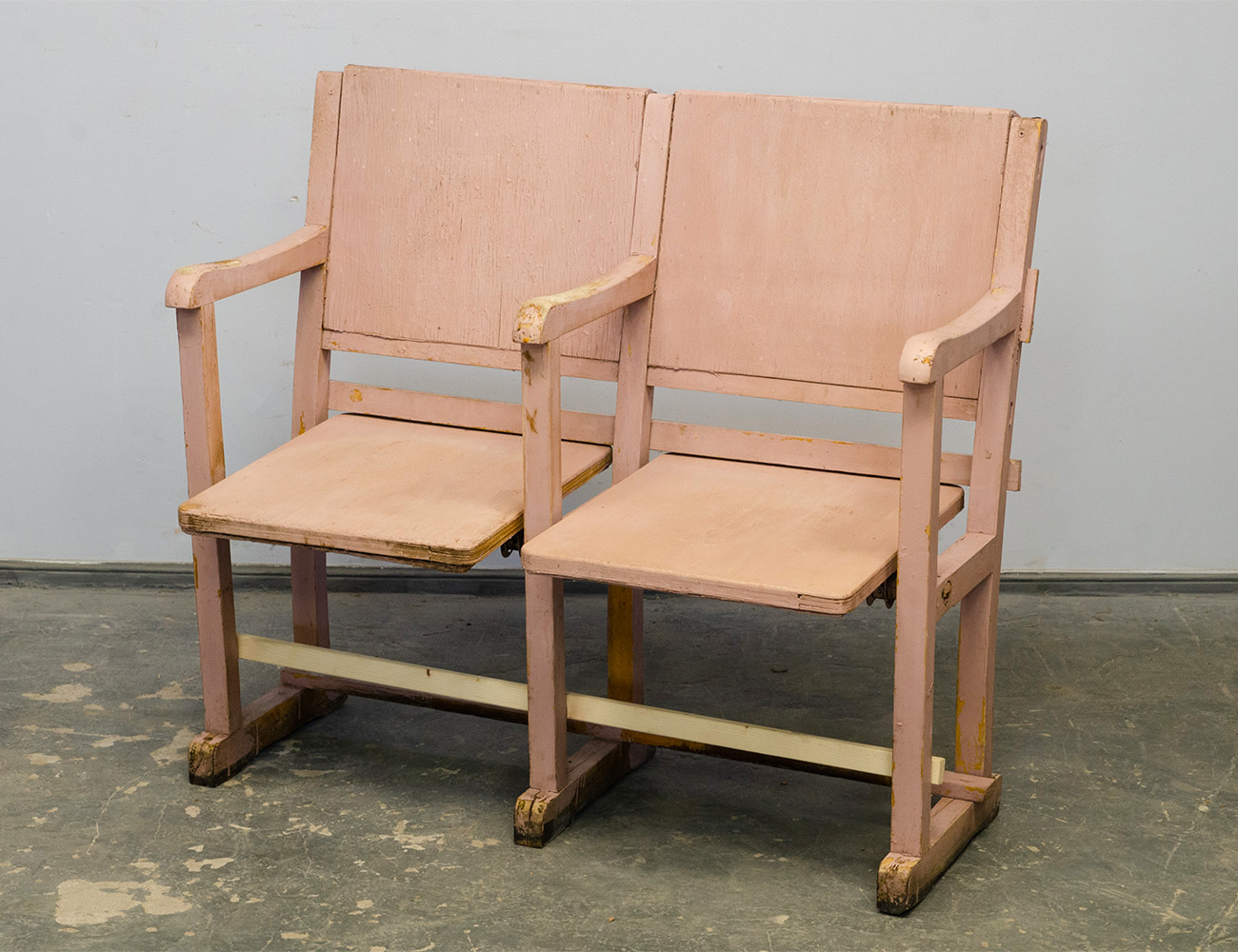 Винтажные театральные кресла