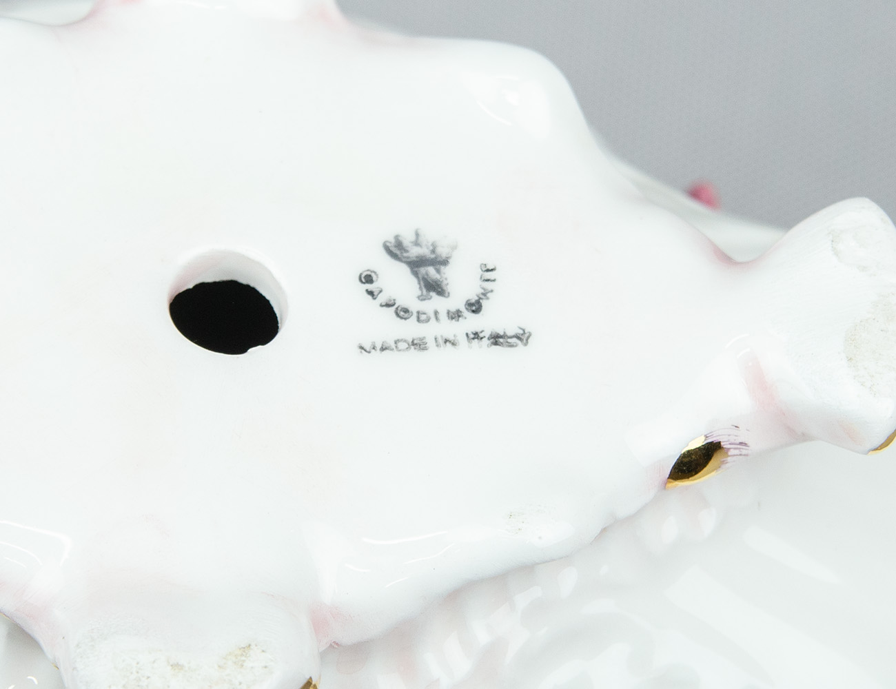 Фарфоровое кашпо Capodimonte