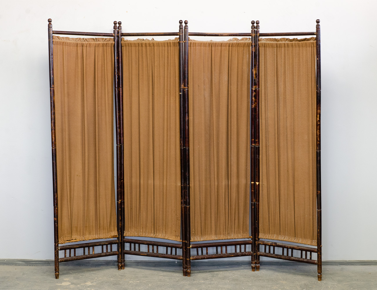 Старинная ширма