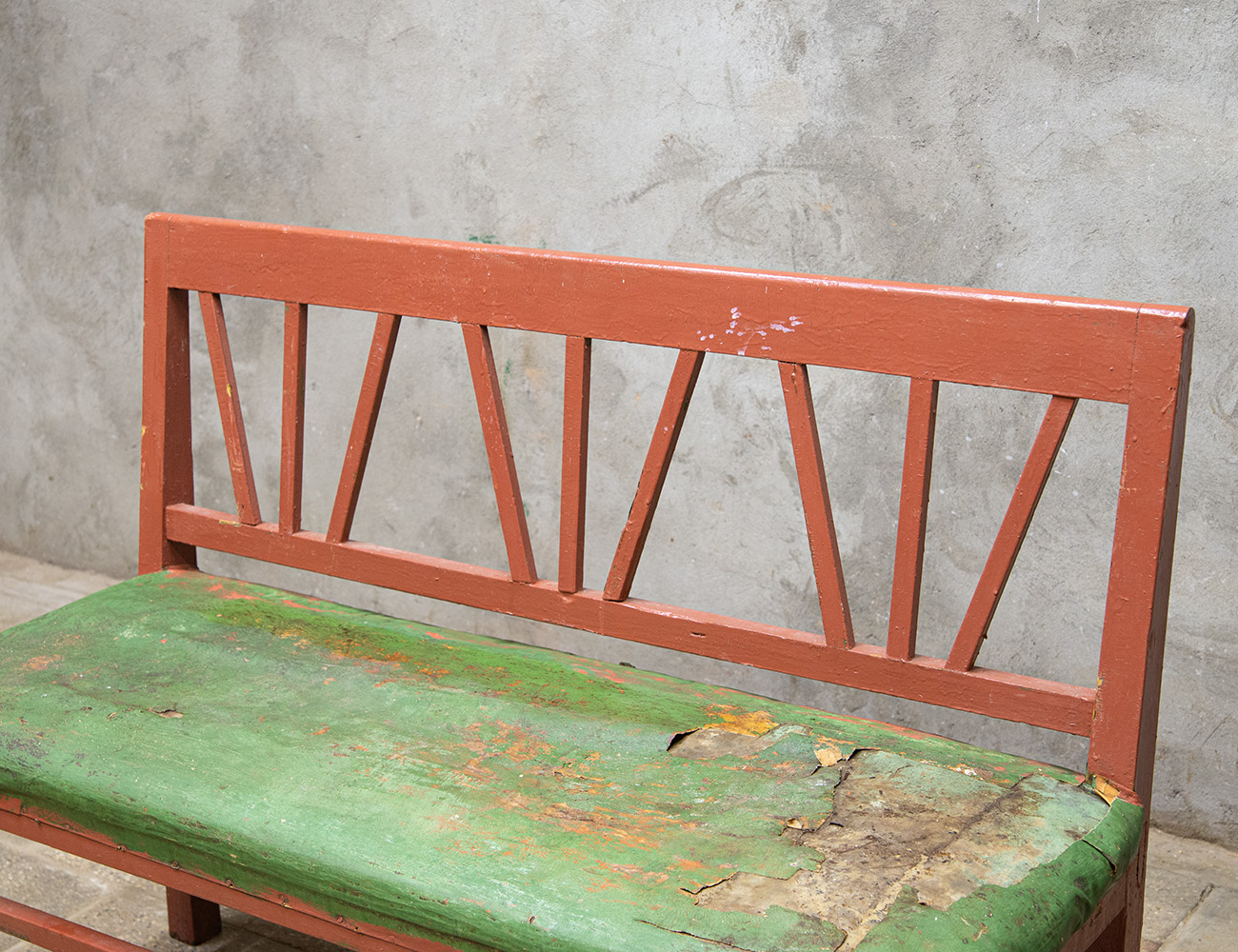 Старинная деревенская скамья