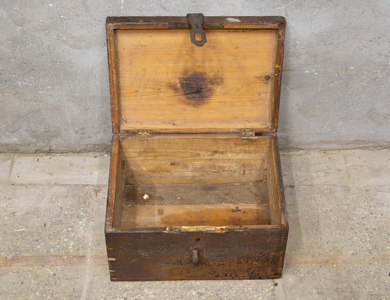 Старинный ларь