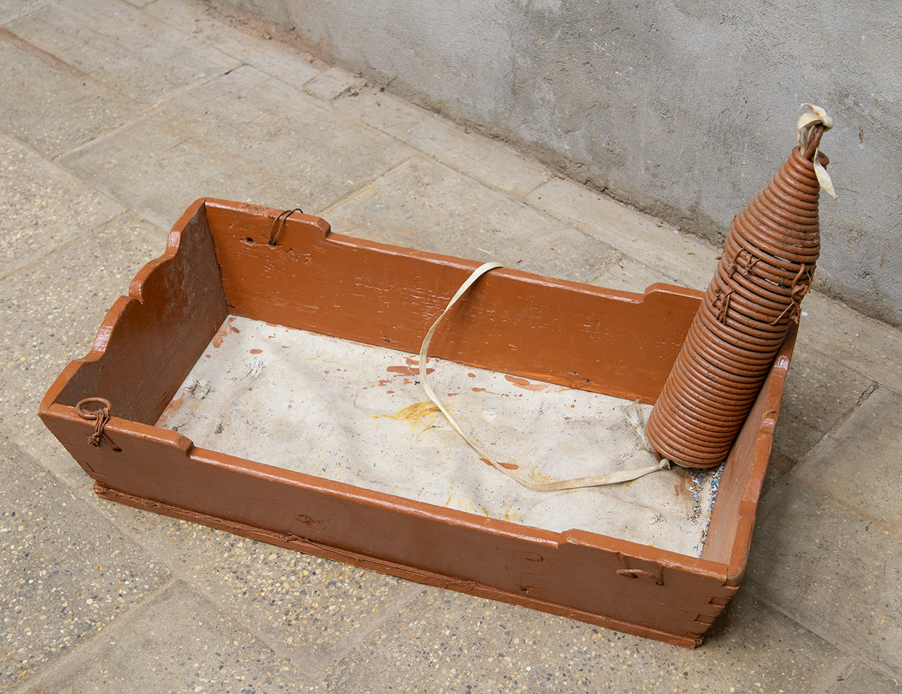 Старинная деревенская подвесная люлька