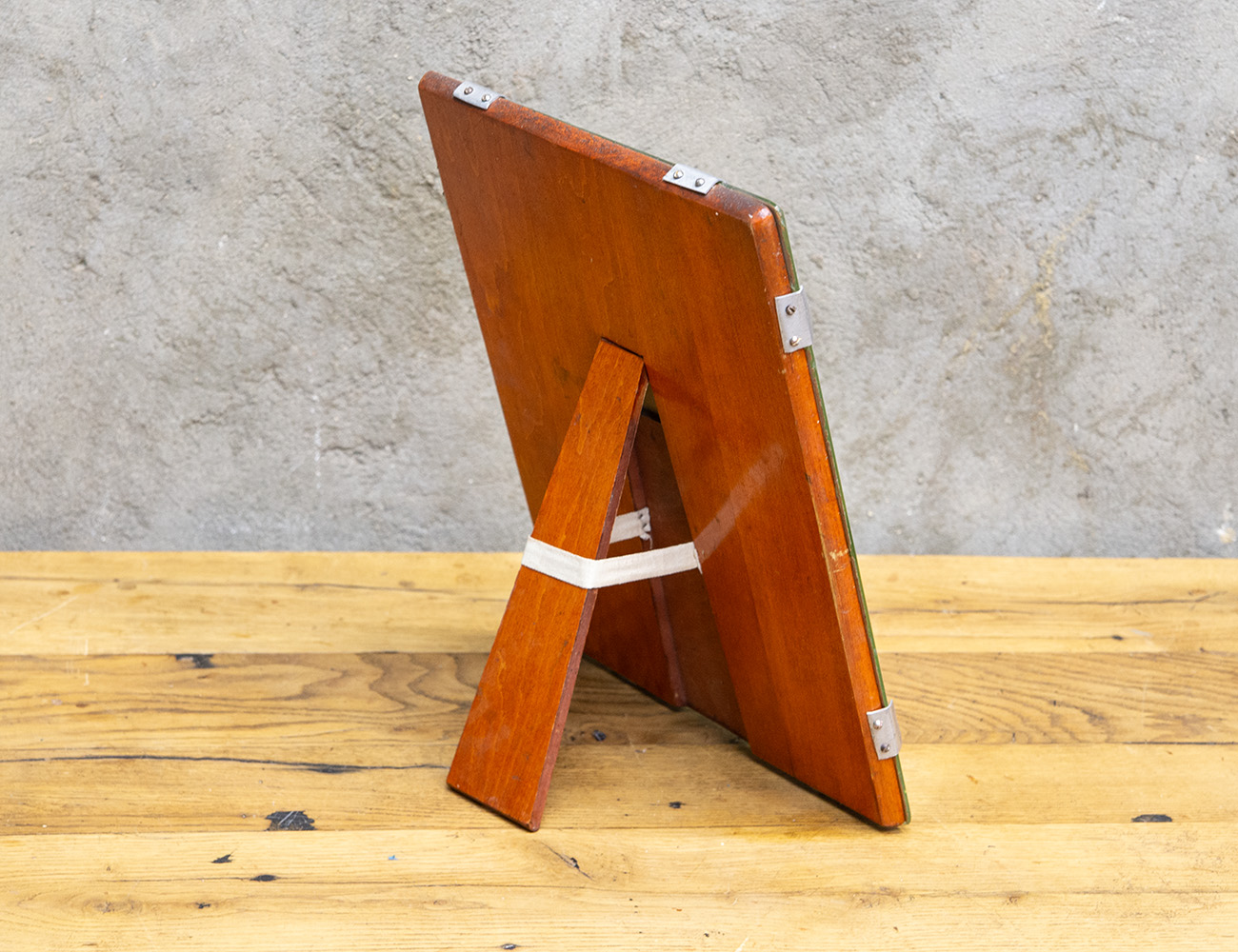 Старинное настольное зеркало с фацетом