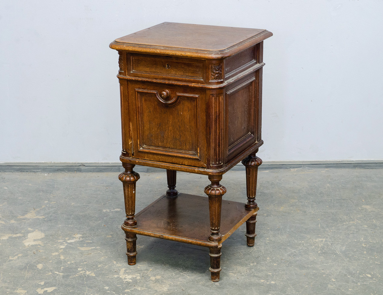 Антикварная дубовая тумба 19 века