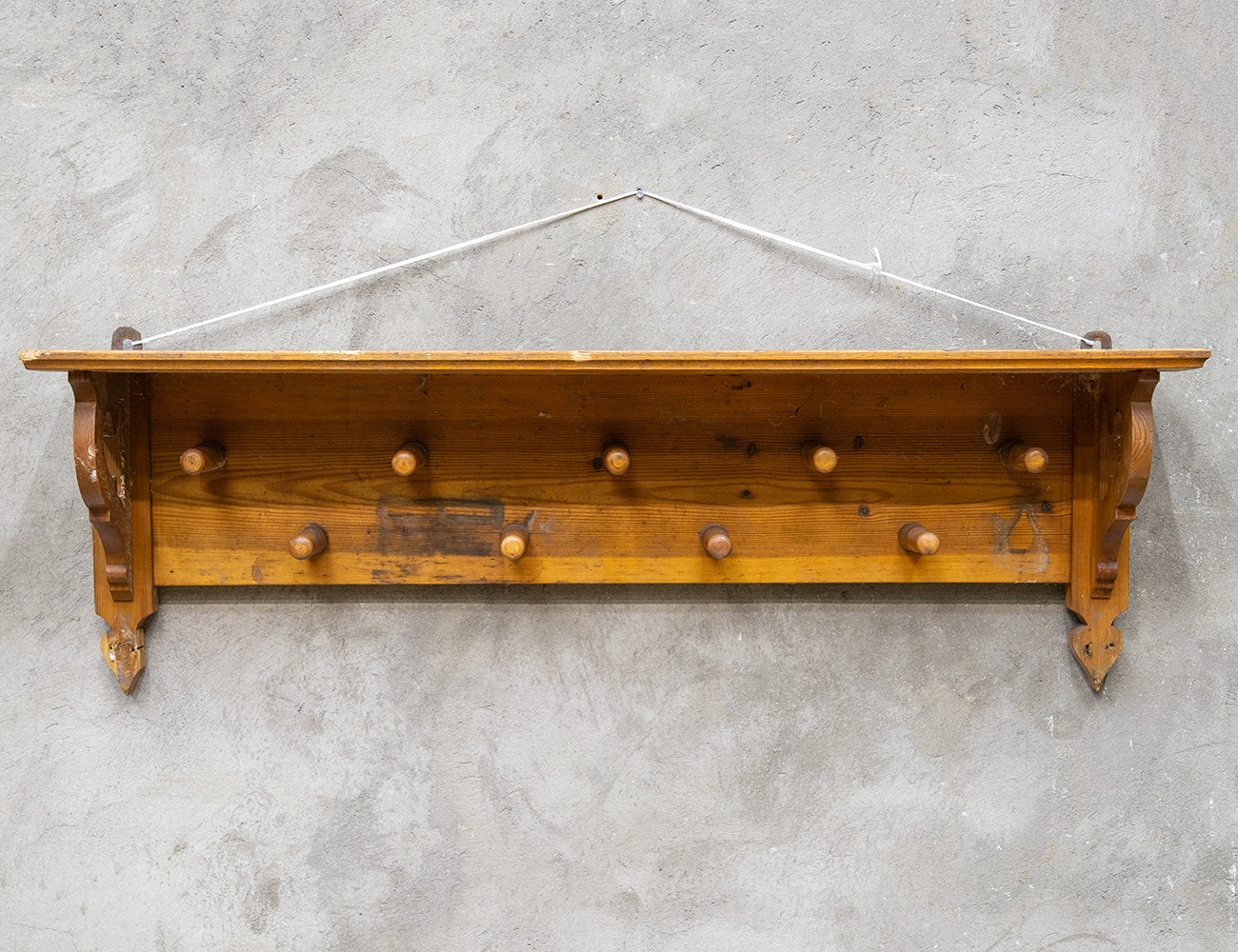 Старинная настенная вешалка