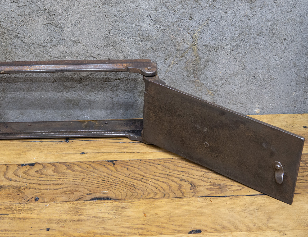 Старинная печная дверка