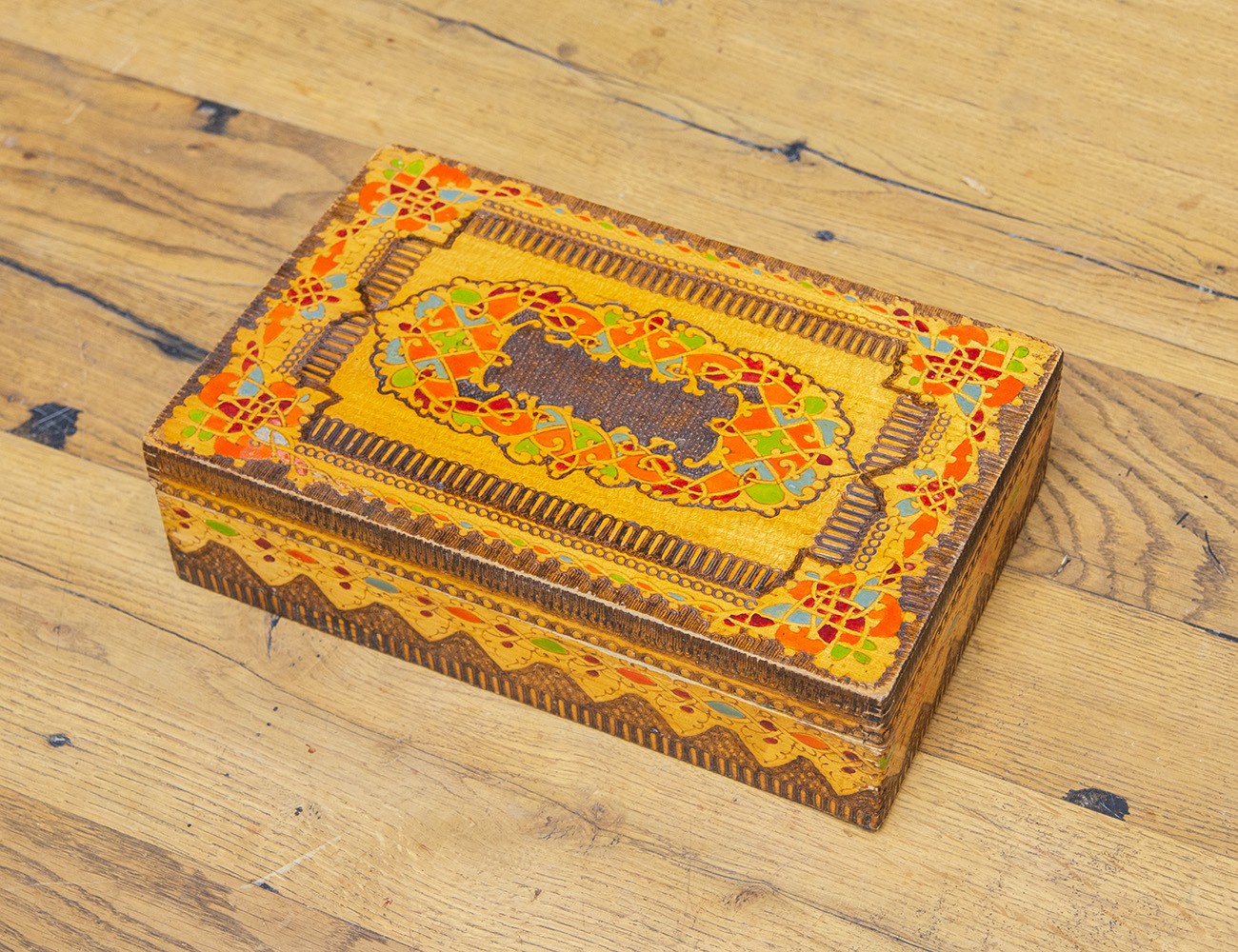 Старинная шкатулка