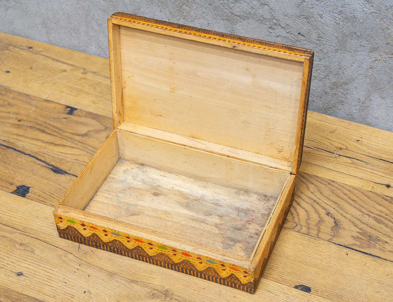 Старинная шкатулка