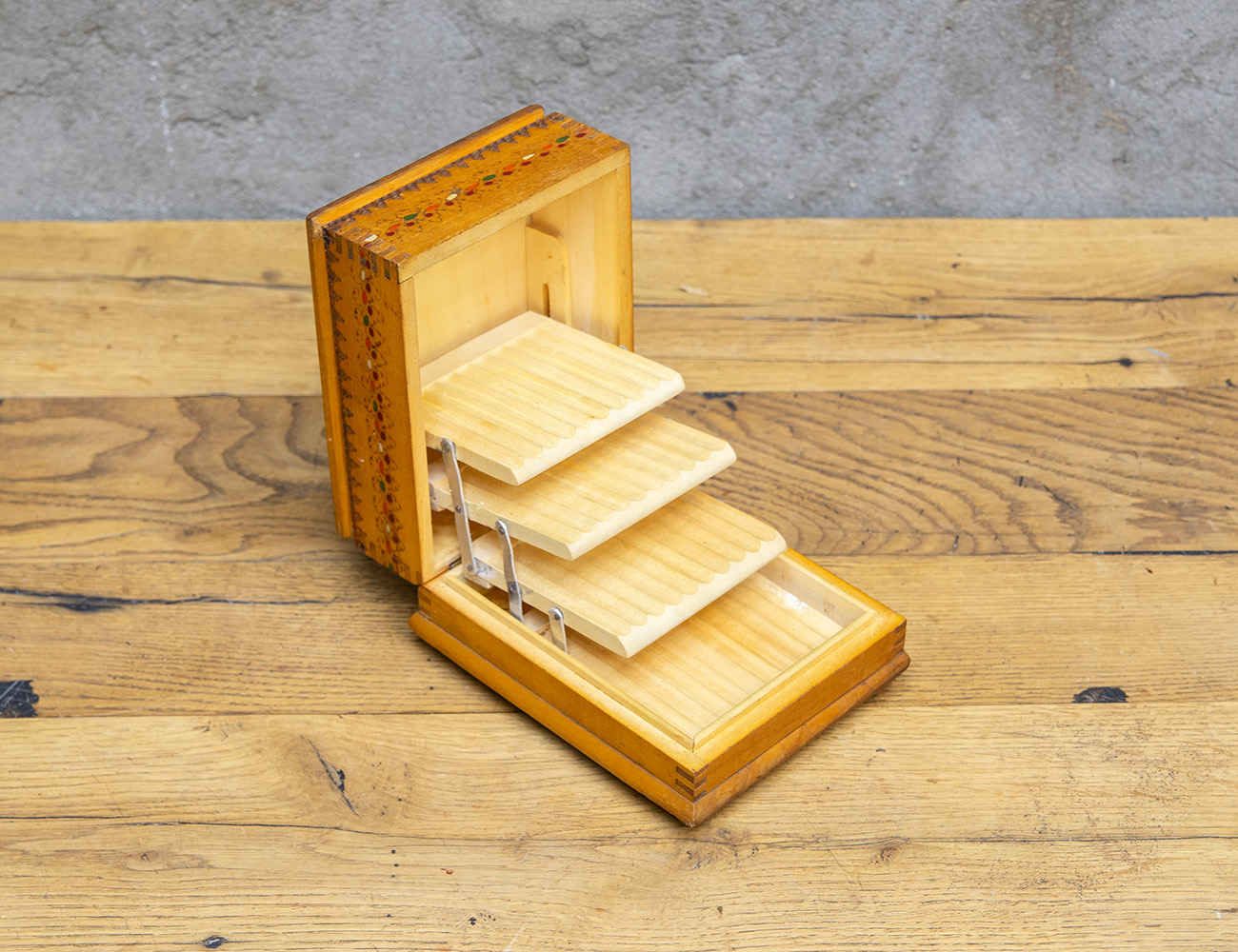 Старинная шкатулка для папирос