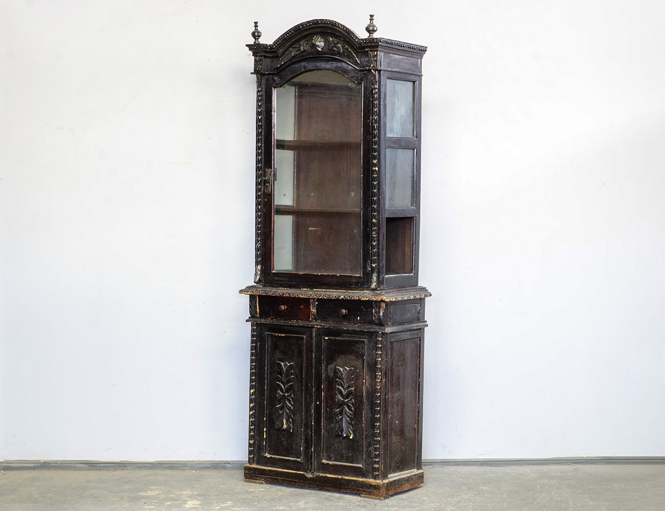 Старинная посудная горка 19 века