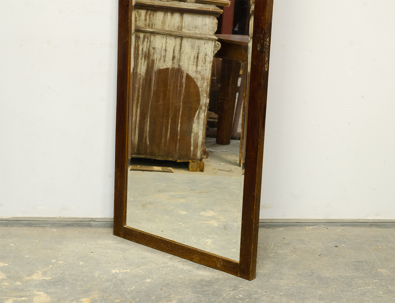 Старинное ростовое зеркало